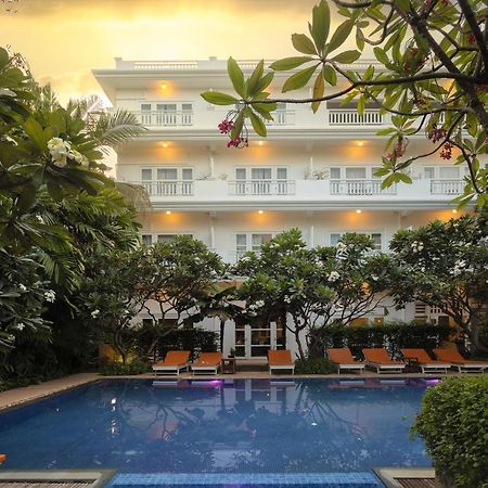 Amber Angkor Villa Hotel & Spa Siem Reap Exterior photo