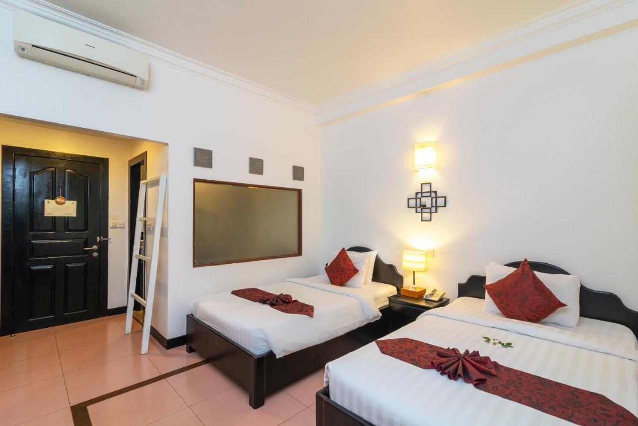 Amber Angkor Villa Hotel & Spa Siem Reap Exterior photo